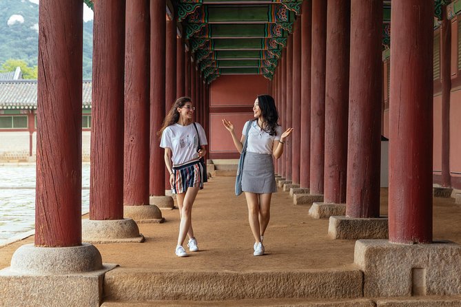 Highlights & Hidden Gems With Locals: Best of Seoul Private Walking Tour - Gyeongbokgung Palace: royal Seoul in a short visit