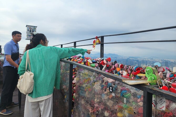 Highlights of Seoul Tour in Seoul: Deoksugung & N Seoul Tower - What this four-and-a-half-hour route does well
