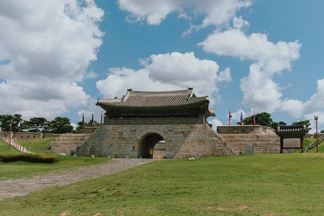 Hwaseong Fortress/Folk Village/Starfield Library Suwon - Why this Suwon day trip works
