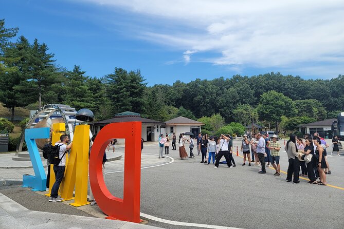 Insightful DMZ Tour by Expert opt. Suspension Bridge with Pickup - Guides make the difference