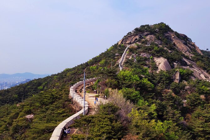 Inwangsan hike & historical sites - Hanyangdoseong and Seoul’s old defensive wall