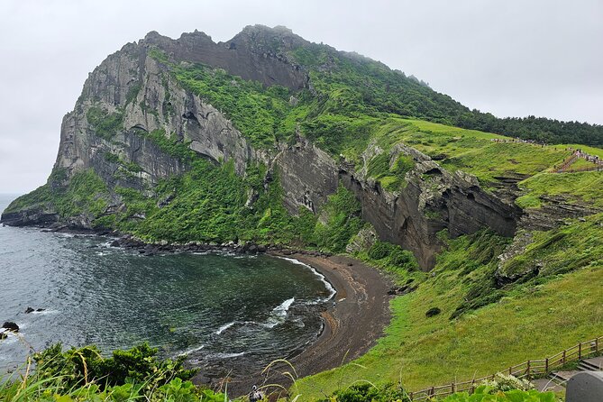 Jeju Day Tour - World Heritage & UNESCO - Oedolgae and the start of Olle Trail 7