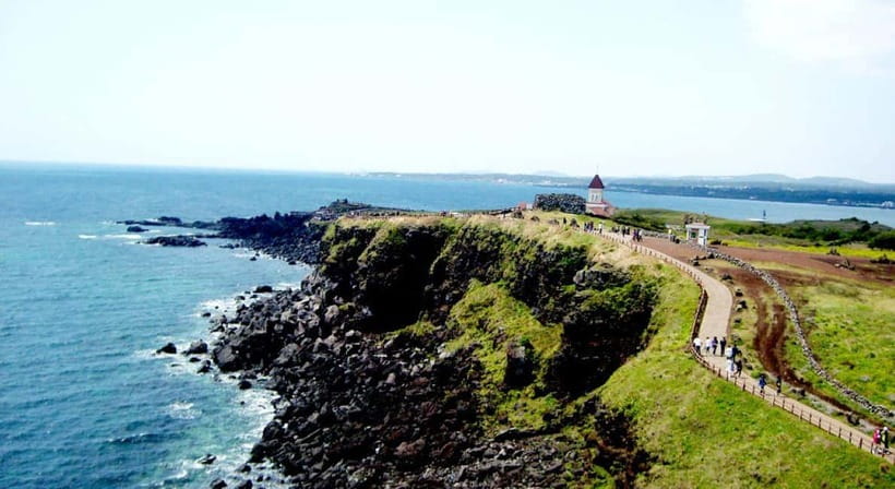 Jeju: Eastern UNESCO and Must-See Spots Tour - Weather, pace, and what to pack