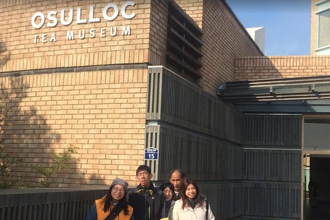 Jeju: Haenyeo Culture Experience with Seafood Tasting - Key points at a glance