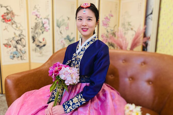 [Jeju] Hanbok Private guide tour & photo session in beautiful Yongduam rock, - How Daniel Handles the Photography