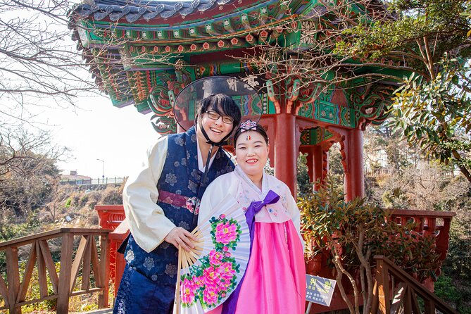 [Jeju] Hanbok Rental Experience/Korean Traditional Clothes Rental Shop - Yongyeon Valley and the second photo setting