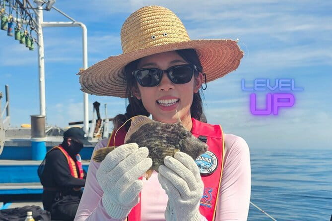 Jeju Hidden Gem Sea Boat Fishing Tour with Lunch - Fishing off Jeju’s coast with all the gear provided
