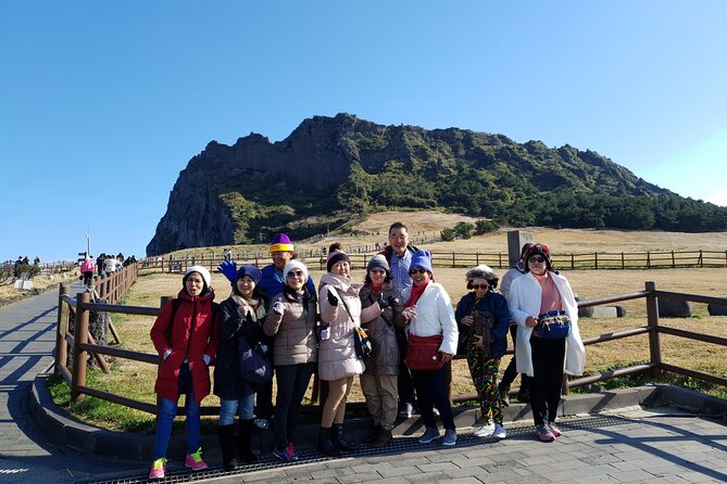 jeju island Jumbo taxi Private tour with Mr.Hong East of jeju - Haenyeo culture and Jeju’s working sea