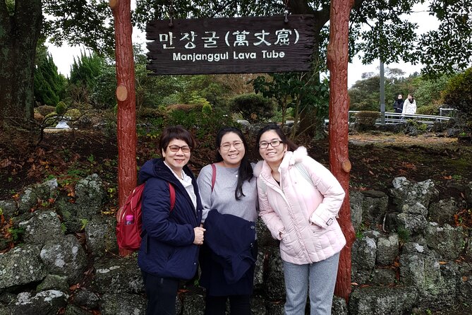 Jeju island Private Tour - UNESCO Day Tour & Haenyeo Performance - Why a private Jeju tour makes sense