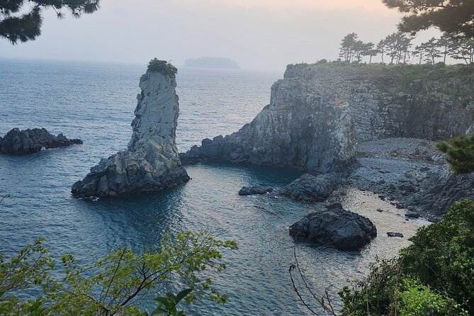 Jeju island Southern Unesco Mt.halla ONE day Bus Tour - Ending at Dongmun Market