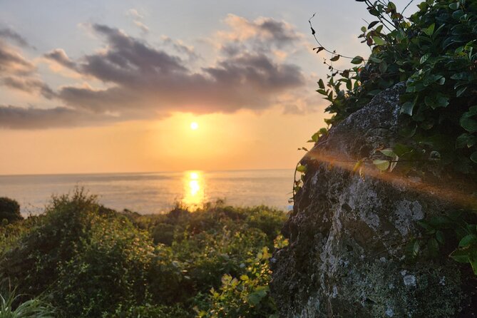 Jeju island Sunrise Tour Early Morning with Hotel Pickup - What Happens at Seopjikoji