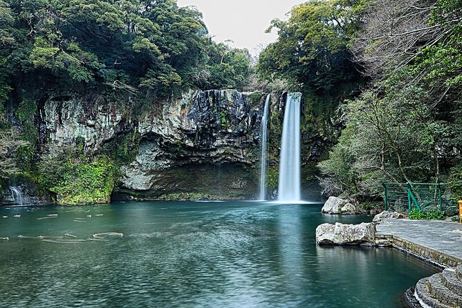 Jeju Island UNESCO small group Join tour(Taxi, van & bus) - Why Jeju works well with a guide