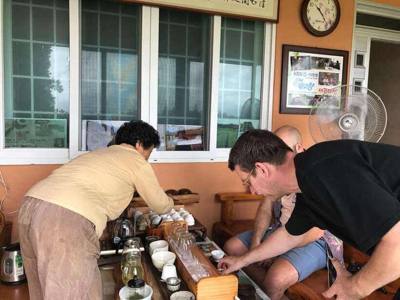 Jeju Island: Van Tour with a Guide Who Most Loves Jeju - Lunch brings Jeju seafood to the table