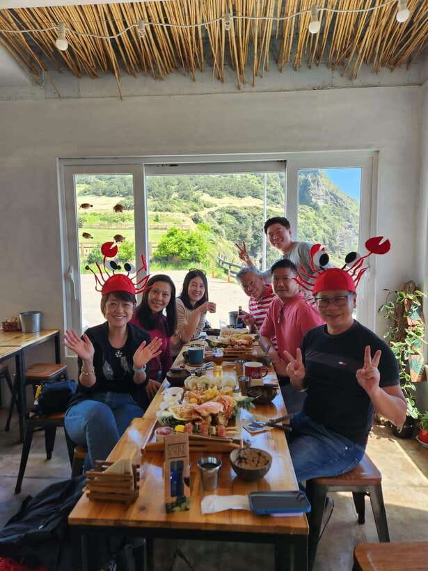 Jeju Island: Van Tour with a Guide Who Most Loves Jeju - Manjanggul’s closure changes the final route
