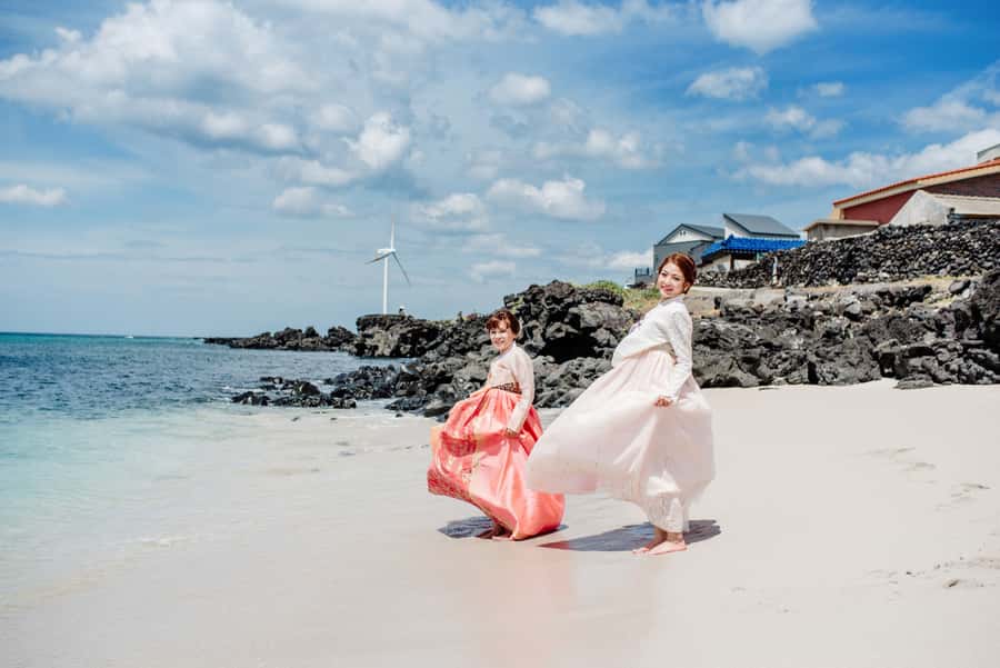 Jeju Premium Small Group UNESCO Day Tour - East - Why a small group helps on a large island