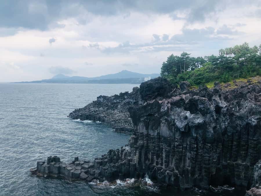 Jeju Premium Small Group UNESCO Day Tour - South - Yakcheonsa Temple and a quieter cultural stop