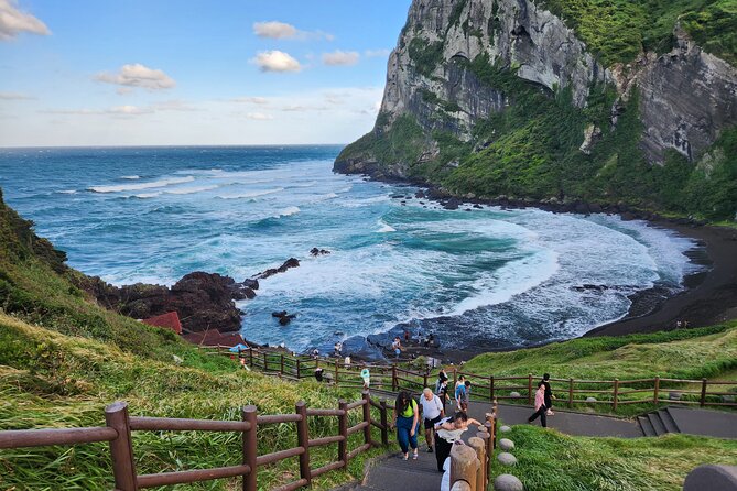 Jeju Private Taxi Tour with a Licensed English Guide-Driver - Key points at a glance