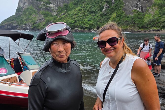 Jeju Private Taxi Tour with a Licensed English Guide-Driver - Hyeopjae Beach and Hallim Park