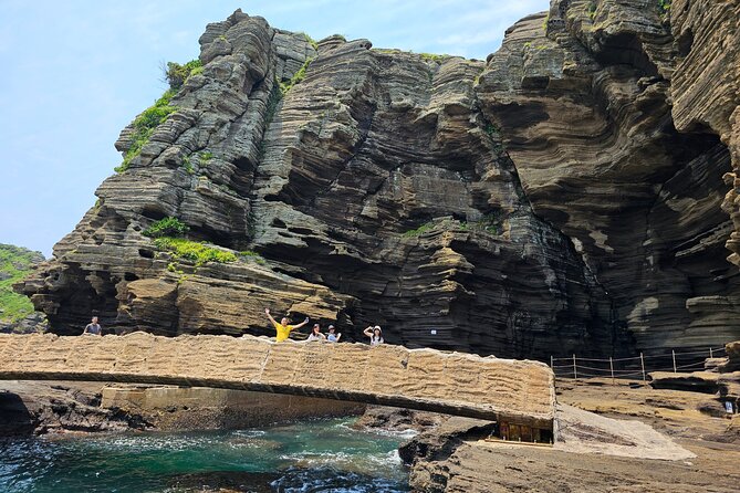 Jeju Private Tour Package-South of Jeju(Mt.Hallasan & Waterfalls) - Why a Private Taxi Makes Sense on Jeju