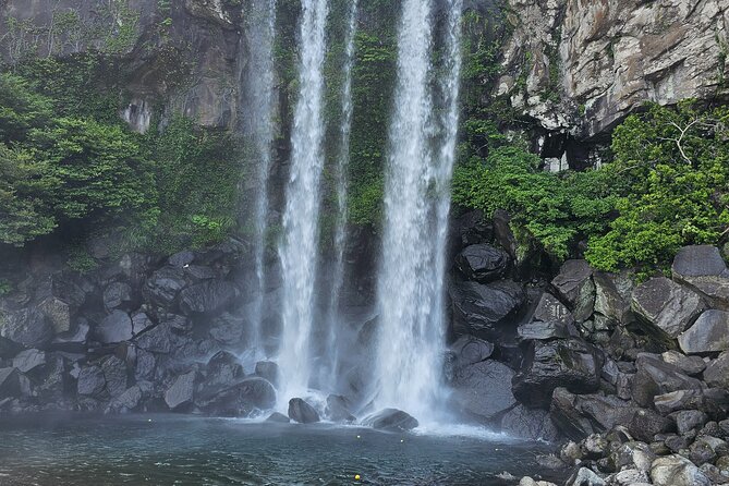 Jeju Private Tour Package-South of Jeju(Mt.Hallasan & Waterfalls) - Mysterious Road: A Quick Jeju Curiosity
