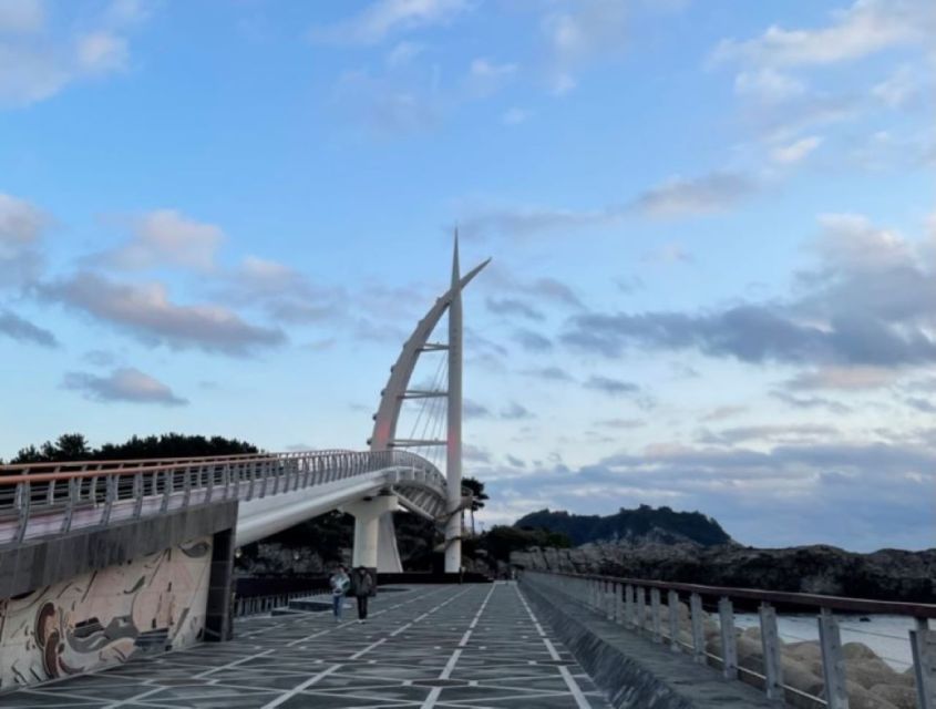 Jeju: Seogwipo City Walking Tours with Sunset - Key points at a glance