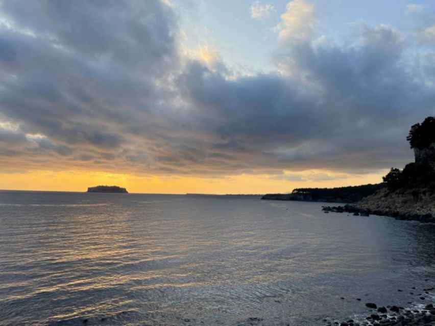 Jeju: Seogwipo City Walking Tours with Sunset - Starting at Cheonjiyeon Falls at 5:30 pm