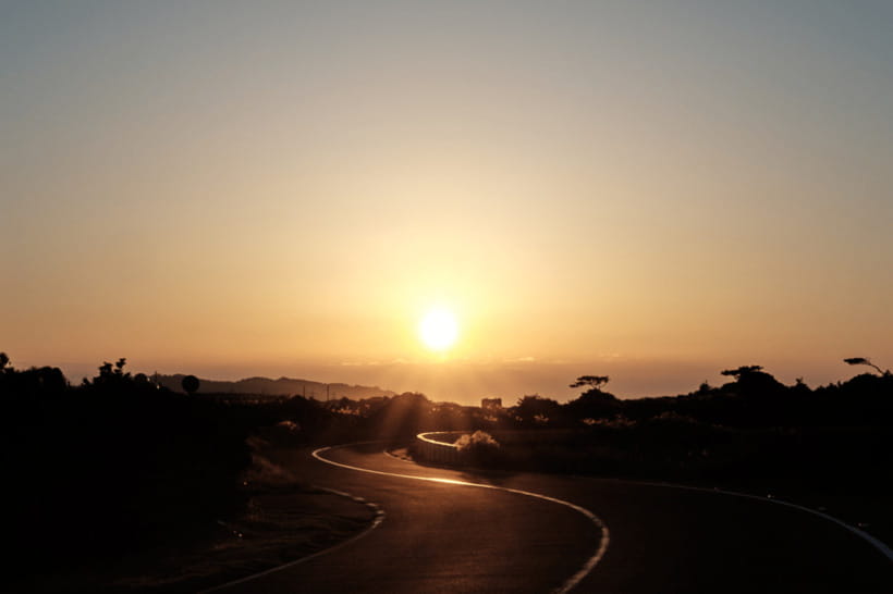 Jeju: Sunset Tour Olle Trail Walking Tour with Hotel Pickup - Should you book it?