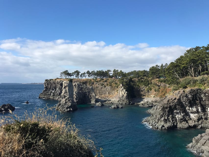 Jeju: West of Jeju Island Bus Tour from Seogwipo City - The final choice: Sanbangsan, Songaksan, or Yongmeori Coast
