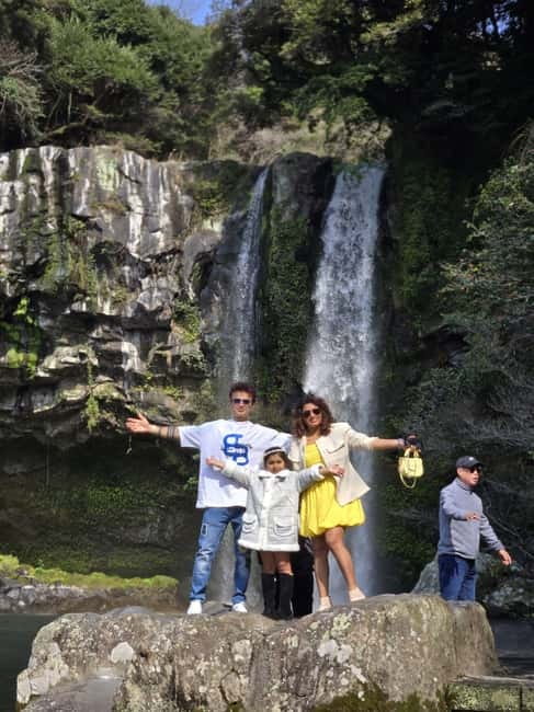 Jeju: West & South Full-Day Authentic Tour - Hallasan and the Eoseungsaengak Trail