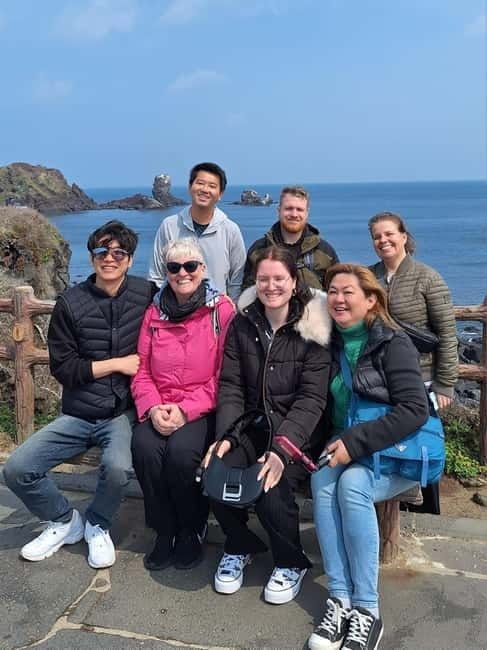 Jeju: Western and Southern Sightseeing Day Tour - Bomunsa Temple beneath Sanbangsan