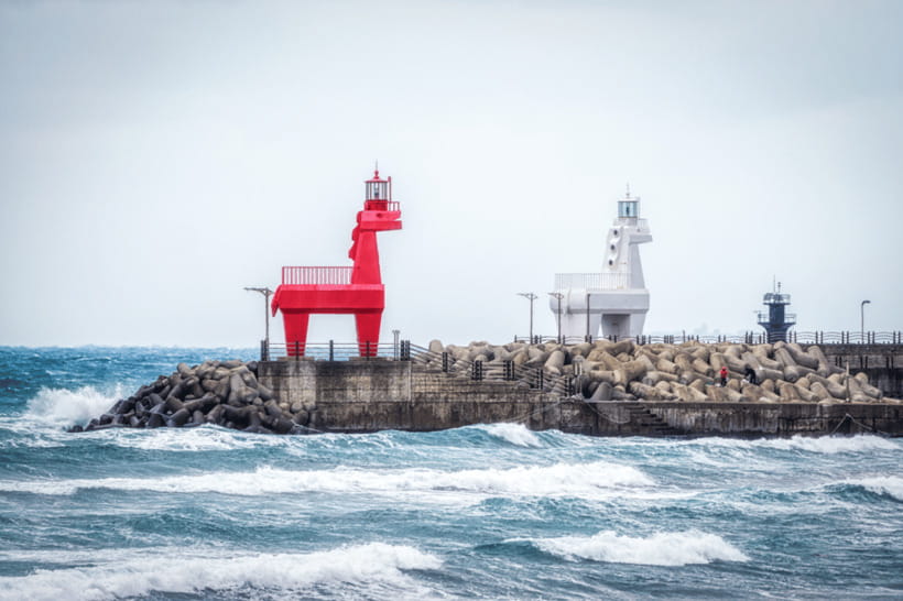 Jeju: Western Jeju K-Drama Spots Tour with Hotel Pickup - Yeongrak-ri and the chance to see dolphins