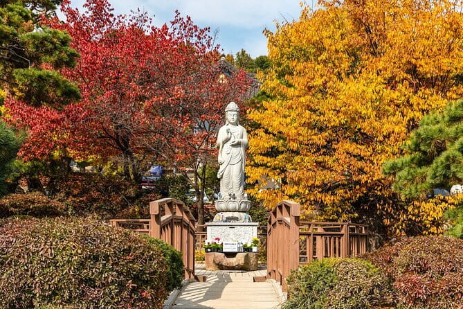Korea Temple & Starfield Library Gangnam K-BBQ - A smart introduction to Gangnam in three hours