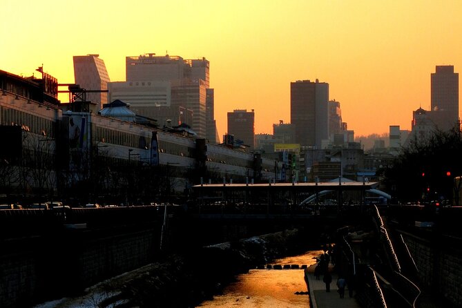 [KoreaByLocal] Authentic Seoul Night Walk and Chicken & Beer - Chimaek, the most social part of the evening