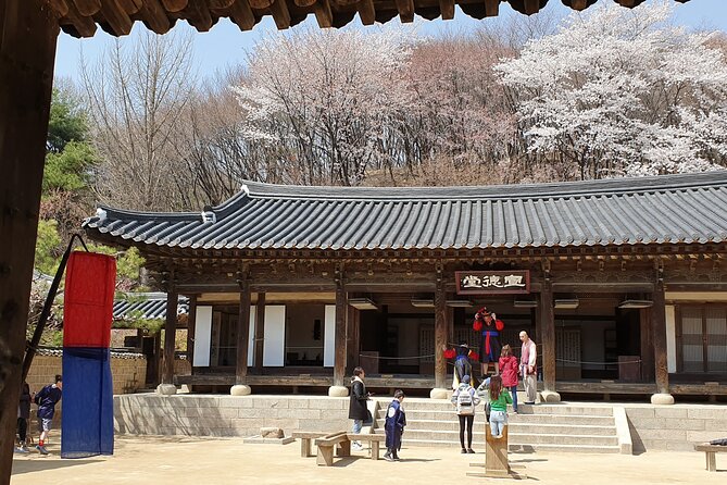 Korean Folk Village Half-day Guided Tour from Seoul - Guides who make a short visit count
