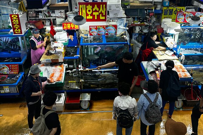 Korean Market Adventure with Chef Yie - Noryangjin Fish market - Entering Noryangjin, Seoul’s seafood marketplace