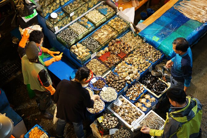 Korean Market Adventure with Chef Yie - Noryangjin Fish market - Who will enjoy this experience most?