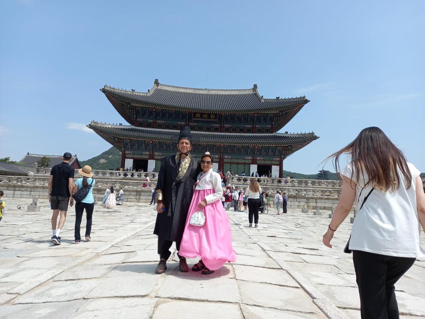 Layover tour to Gyeongbokgung-Folk Museum-Bukchon-Insadong - The National Folk Museum: Joseon life beyond the court