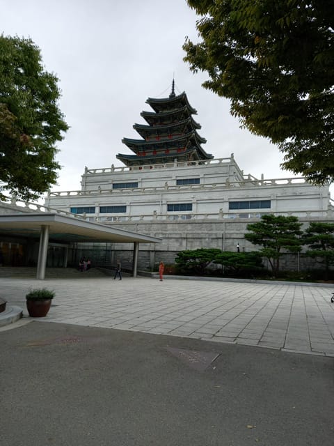 Layover tour to Gyeongbokgung-Folk Museum-Bukchon-Insadong - The return to Seoul Station