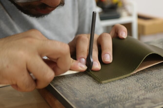 Leather Products Workshop in Seoul - Vegetable-Tanned Leather and Personal Details