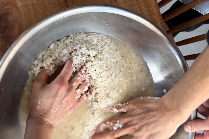 Make your own Makgeolli (Rice Wine) in Busan - Starting with Korean alcohol beyond convenience-store bottles