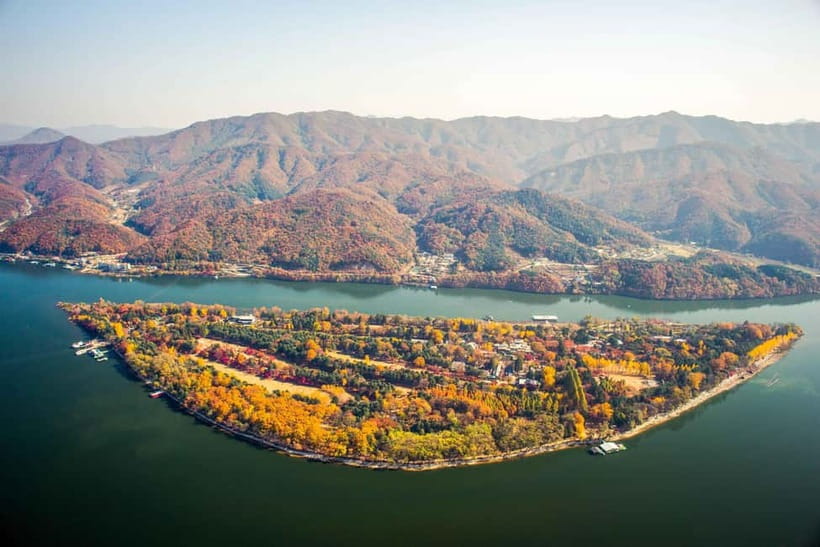 Nami & Maple Road & Theatre des Lumieres Day Tour from Seoul - Timing, weather, and the best season to choose