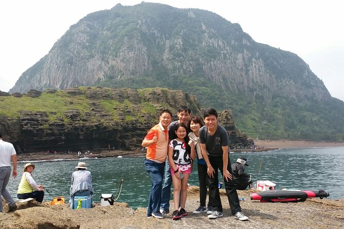 Package tour of All areas of Jeju Island-(East &South &West) - Seongsan Ilchulbong gives the east its big moment