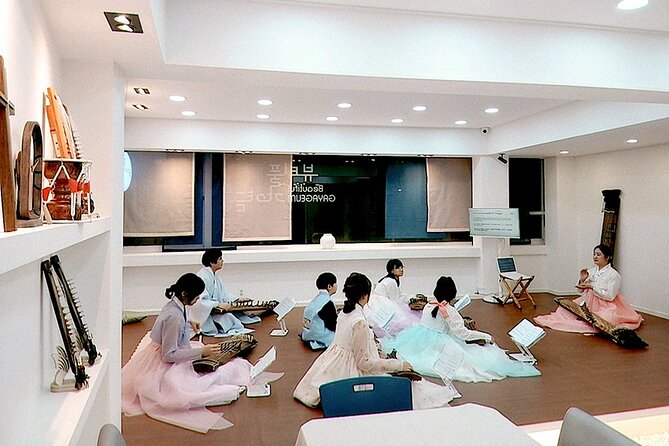 Play Gayageum in Hanbok Cultural Experience in Bukchon - The photo session and printed keepsake