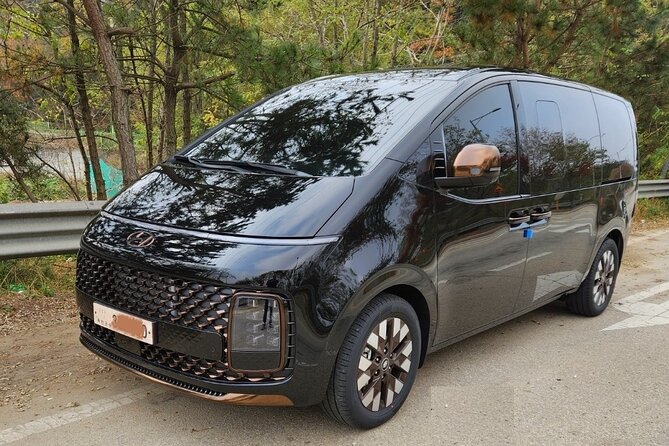 Private Airport Transfer <em> Incheon Airport <-> Seoul (1-5 people) – Key points at a glance’ /></p>
<ul>
<li><strong>Your driver waits at the airport exit:</strong> A name board makes the meeting point easier to find after immigration.</li>
<li><strong>The price covers your whole group:</strong> The $95.95 rate applies to up to five people, not each passenger.</li>
<li><strong>Flight delays are monitored:</strong> The driver can wait while you deal with immigration and baggage collection.</li>
<li><strong>The ride takes about 90 minutes:</strong> Traffic can affect the timing, so plan around the airport’s distance from central Seoul.</li>
<li><strong>Luggage space needs careful checking:</strong> Five standard bags are allowed, while larger bags count as two.</li>
<li><strong>The return pickup is early by design:</strong> Hotel collection is scheduled four hours before departure.</li>
</ul>
<h2 id="why-a-private-ride-can-make-sense-after-incheon">Why a private ride can make sense after Incheon</h2>
<p> Incheon Airport <-> Seoul (1-5 people) – Why a private ride can make sense after Incheon’ /></p>
<p><p>Incheon Airport is well outside central Seoul. Public transportation can be efficient, but after a long flight you may not want to manage train platforms, airport transfers, luggage, and a new hotel address all at once. A private car gives you one simple task: find your driver and get in.</p>
</p>
<p><p>The service is especially useful if you arrive with family, a group of friends, or heavy shopping bags. You pay $95.95 for the vehicle, so five people would pay about $19.19 each before considering the convenience of a direct ride. For one person, the price is harder to justify, since Seoul also has public transport options.</p>
</p>
<p><p>I like the privacy here. You are not squeezed into a shared vehicle or waiting for other groups to appear. You can rest, work, or watch Seoul pass by from your own car. That matters when your flight arrives late, your body clock is confused, or you are carrying more luggage than you would like to drag through a station.</p>
</p>
<p><p>The service has a 4.9 rating from 235 ratings, with 96 percent recommended. That points to a strong overall record, but it does not erase the need to pay attention to the vehicle capacity and driving concerns described below.</p>
</p>
<div class="twil" style="margin: 20px 0; padding: 15px 0;"><p>More Airport Transfers in Seoul</p><ul style="margin: 10px 0; padding-left: 0; list-style: none;"><li style="margin: 0 0 12px 0; padding: 0 0 12px 0; border-bottom: 1px solid #eee; line-height: 1.4;"><a href="https://koreaescapes.com/private-airport-transfer-incheon-to-from-seoul-up-to-7-pax/">Private Airport Transfer : Incheon to/from Seoul (up to 7 pax)</a><br><span style="font-size: 0.82em; color: #555;"><span style="color: #BD133E;">★</span> 5.0 · 344 reviews</span></li><li style="margin: 0 0 12px 0; padding: 0 0 12px 0; border-bottom: 1px solid #eee; line-height: 1.4;"><a href="https://koreaescapes.com/private-airport-transfer-seoul-city-to-incheon-airport-1-5-pax/">Private Airport Transfer: Seoul City to Incheon Airport (1-5 pax)</a><br><span style="font-size: 0.82em; color: #555;"><span style="color: #BD133E;">★</span> 5.0 · 52 reviews</span></li><li style="margin: 0; padding: 0; border-bottom: none; line-height: 1.4;"><a href="https://koreaescapes.com/private-airport-transfer-incheon-airport-%e2%87%94-seoul-up-to-7-or-11-people/">Private Airport Transfer – Incheon Airport ⇔ Seoul (Up to 7 or 11 people)</a><br><span style="font-size: 0.82em; color: #555;"><span style="color: #BD133E;">★</span> 5.0 · 42 reviews</span></li></ul></div><h2 id="meeting-your-driver-at-incheon-airport">Meeting your driver at Incheon Airport</h2>
<p><img width="669" height="446" decoding="async" src=