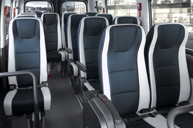 Private Airport Transfer - Incheon Airport ⇔ Seoul (Up to 7 or 11 people) - A Starex for six, a Solati for 11