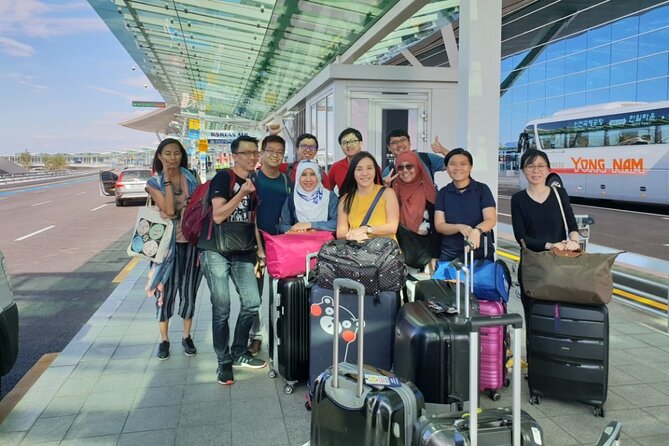 Private Airport Transfer: Incheon Airport to Seoul City 1-12 pax - Finding the driver with a nameplate