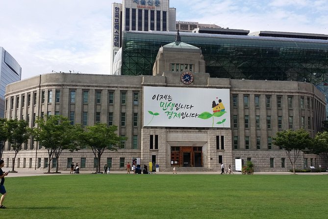 Private City Kickstart Tour: Seoul - Price and value at $68.61 per person