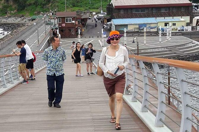 Private Day Tour in South and West in Jeju Island - Windmills along Sinchang Coastal Road