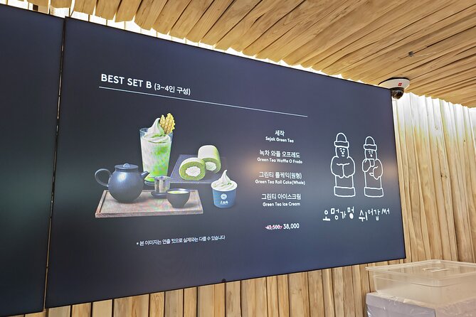 Private Day Tour in South and West in Jeju Island - Hyeopjae Beach and a possible Hallim Park addition