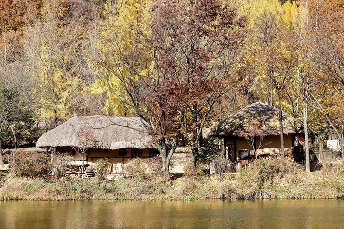 Private Day Trip to Korean Folk Village and Hwaseong Fortress - The royal story at Hwaseong Haenggung Palace